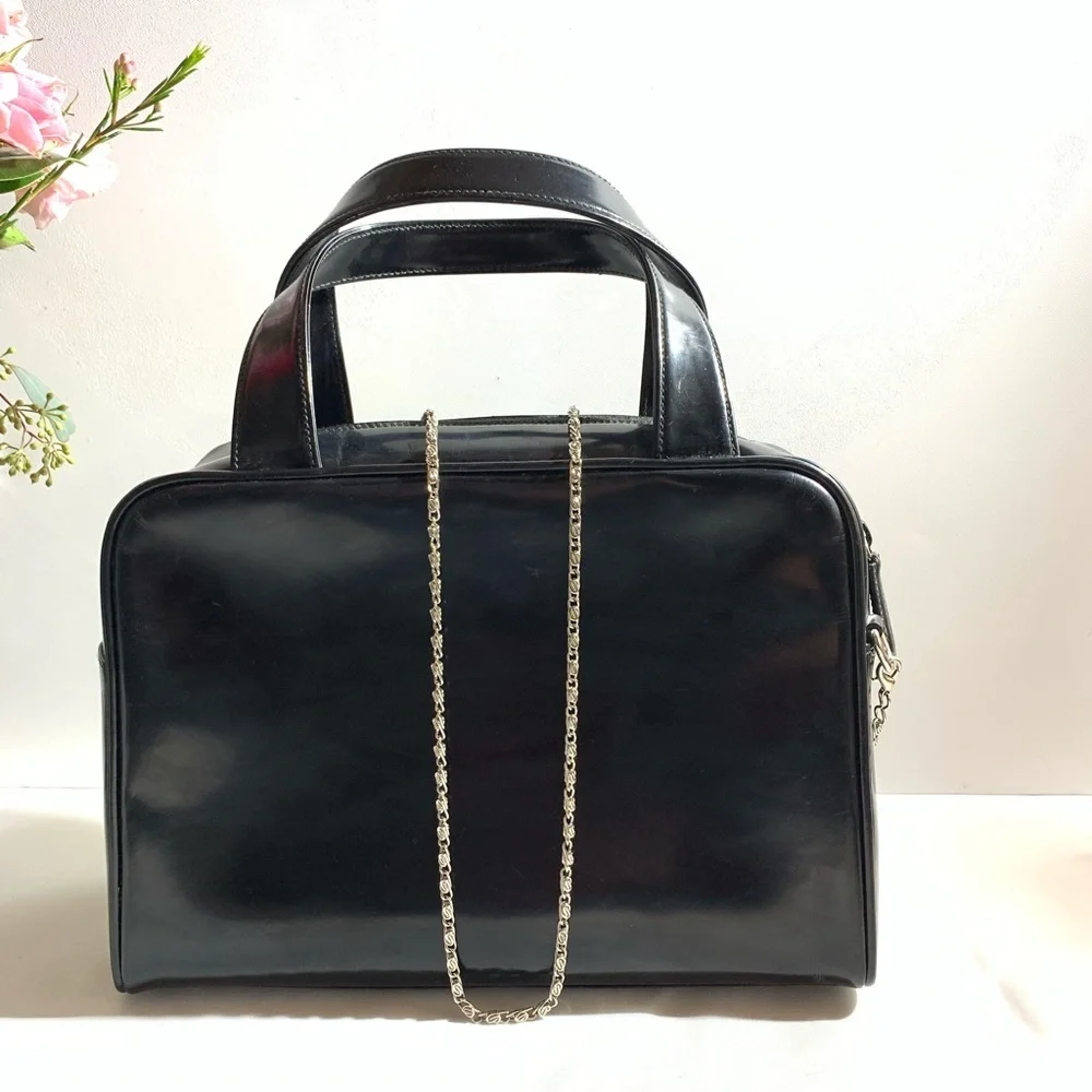 GUCCI GG Logo Patent Leather Handbag Black Medium - Picture 5 of 12